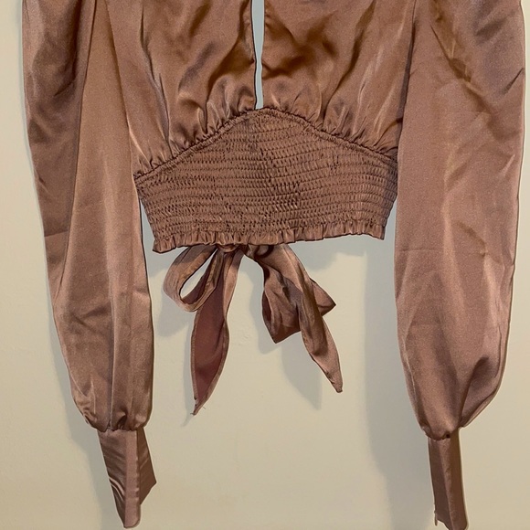 Metalic brown tie back blouse - Picture 5 of 6